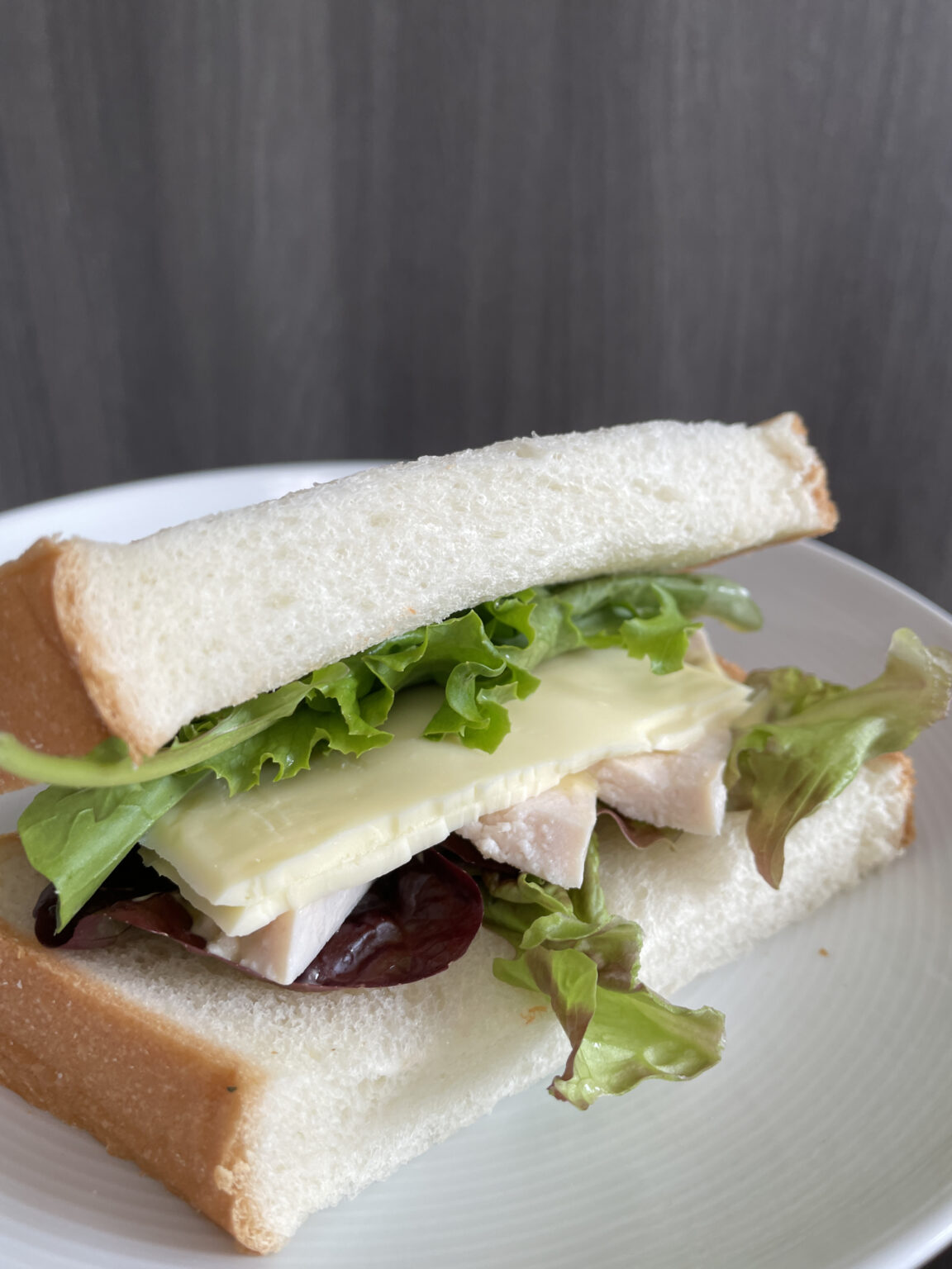 ポットベリーチキンサラダサンドイッチのレシピ