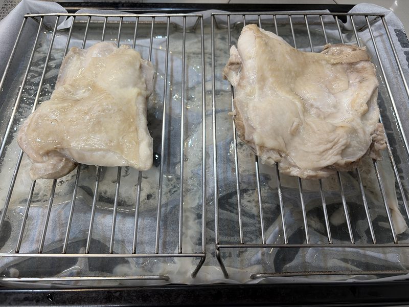 ヘルシオで蒸し上がった蒸し鶏